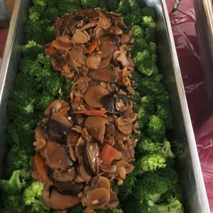 三菇西兰花 Broccoli w/ Assorted Mushroom