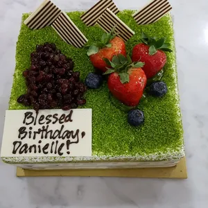 1x Matcha Bean @$36.9 (Size : 7 Inch (7-10 pax)) (Big Candles : 5) (Small Candles : 6)