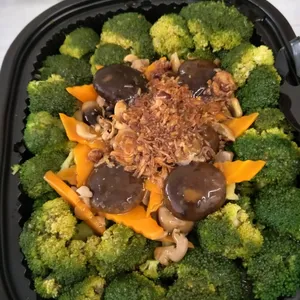 Broccoli with Mixed Mushroom