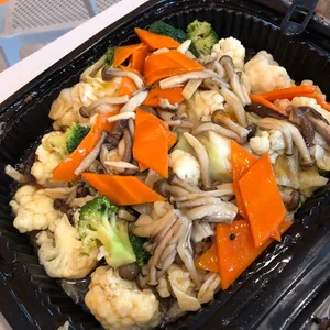 Braised Assorted Greens & Mushroom