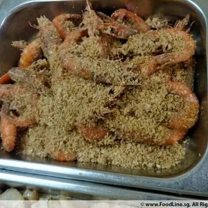 Oatmeal honey prawn 麦片蜜汁虾