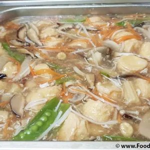 Silken tofu topped golden Enoki mushroom 金针菇豆腐