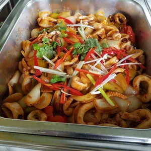 Wok fried squid with dried chili 宫保苏东
