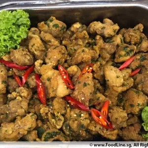 Salted Egg Chicken • 咸蛋鸡(Chef's Recommended)