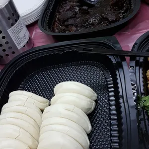 扣肉馒头 Braise Pork w/ Bun