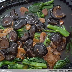 香菇芥兰 Kailan w/Mushrooms