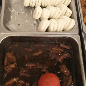 扣肉馒头 Braise Pork w/ Bun