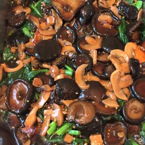 香菇芥兰 Kailan w/Mushrooms