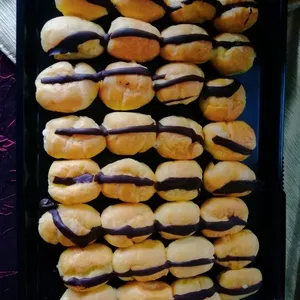 Mini Chocolate Éclair