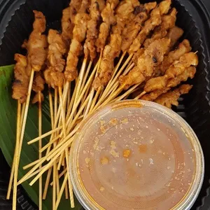 Cooked Chicken Satay (50 pcs)