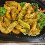 Fried Prawn with Pumpkin Cream 金瓜奶香虾