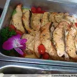 Pan Seared Norwegian Salmon with Hollandaise Sauce