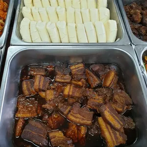 扣肉馒头 Braise Pork w/ Bun