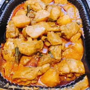 Curry Chicken with Potato 椰香咖哩鸡