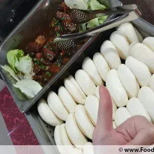 扣肉包 Chinese Bun w/ Stewed Pork