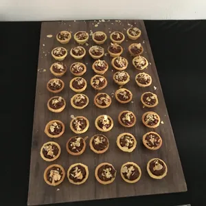Mini Chocolate Caramel Tart (V)<i>with crushed almond</i>