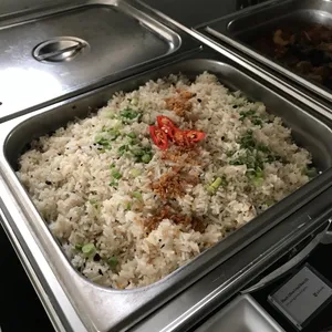 Black Olive Fried Rice (V) <i>with spring onion and garlic</i>