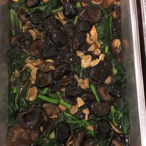 香菇芥兰 Kailan w/Mushrooms