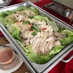Traditional Hainanese steamed chicken 传统海南白切鸡