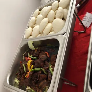 Yeh’s homemade bun with stewed meat 夜招牌扣肉包