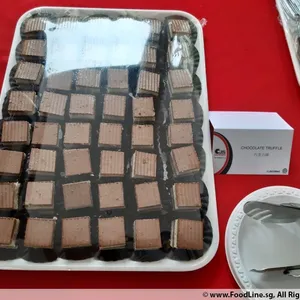 Chocolate Truﬄe Cake