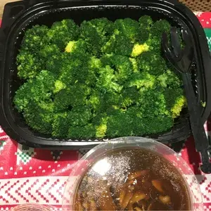 三菇西兰花 Broccoli w/ Assorted Mushroom