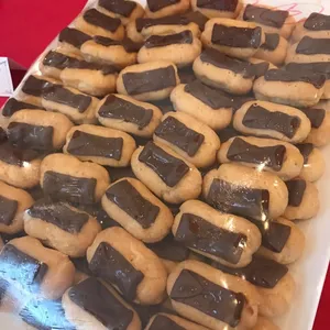 Mini Chocolate Eclair