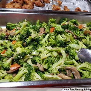 Sauteed Broccoli with Mushroom