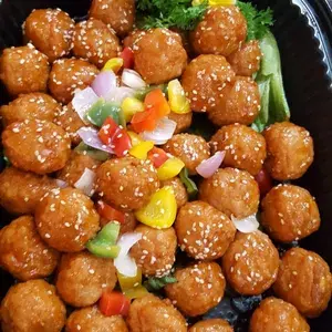 Cheezy Chicken Ball with special sauce 芝士鸡肉球