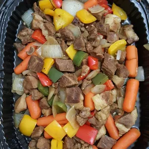 Hungarian Beef Goulash 炖牛肉 配 土豆 罗卜