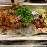 Roasted Whole Turkey with Cranberry Sauce