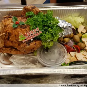 Roasted Whole Turkey with Cranberry Sauce