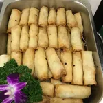 Vegetarian Spring Roll w/ Sweet Sauce 黄金蔬菜春卷