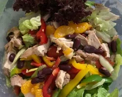 Mixed Herbs Cajun Chicken Salad (mandarin orange, mixed greens, vine tomato & red radish accompanied with honey mustard orange dressing) | Customer Photo | Curry Pot