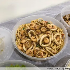Seafood Alio Olio Mushroom Spaghetti
