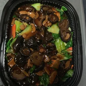 香菇小白 Siow Peh w/ Mushroom