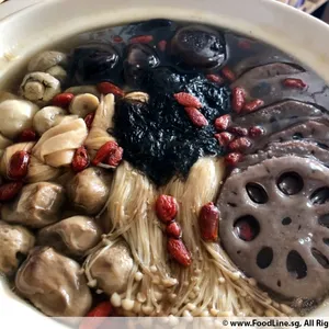 Prosperity Treasure “Pun Choy” (Vegetarian) 富贵吉祥素满盆  (斋)