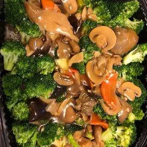 三菇西兰花 Broccoli w/ Assorted Mushroom