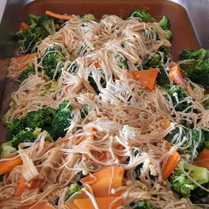 Broccoli with Enoki Mushrooms