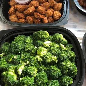 Broccoli mixed mushroom with Fatt Choy