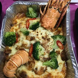 Black Pepper Lobster and Seafood <br><i>with cheddar and mozzarella</i>