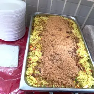 泰式虾仁黄梨炒饭 Thai Style Pineapple Rice w/Shrimp