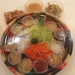 鸿运脆鱼皮吉祥鱼生 Abundant Wealth Crispy Fish Skin “Yu Sheng”