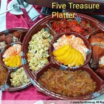 <i>Octopus, Jellyfish, Prawn Mango Salad, Crab Egg, Roast Chicken</i>