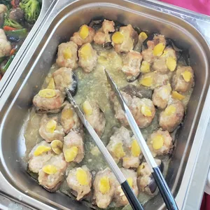 Steamed Gingko Boat with Egg White Sauce