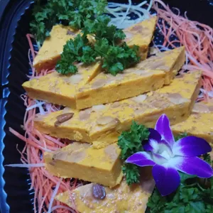 Signature Pumpkin Kueh 金南富贵糕点