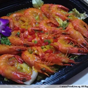 Imperial King Prawn with Spicy Pumpkin Sauce 香芋南瓜娘辣明虾