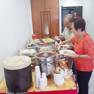 RED CURRY CHICKEN WITH BABY POTATOES 招牌咖喱鸡