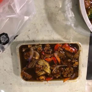 1x Black Pepper Chicken @$12