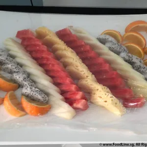 Fresh Fruit Platter (V) <i>assorted tropical fruits</i>